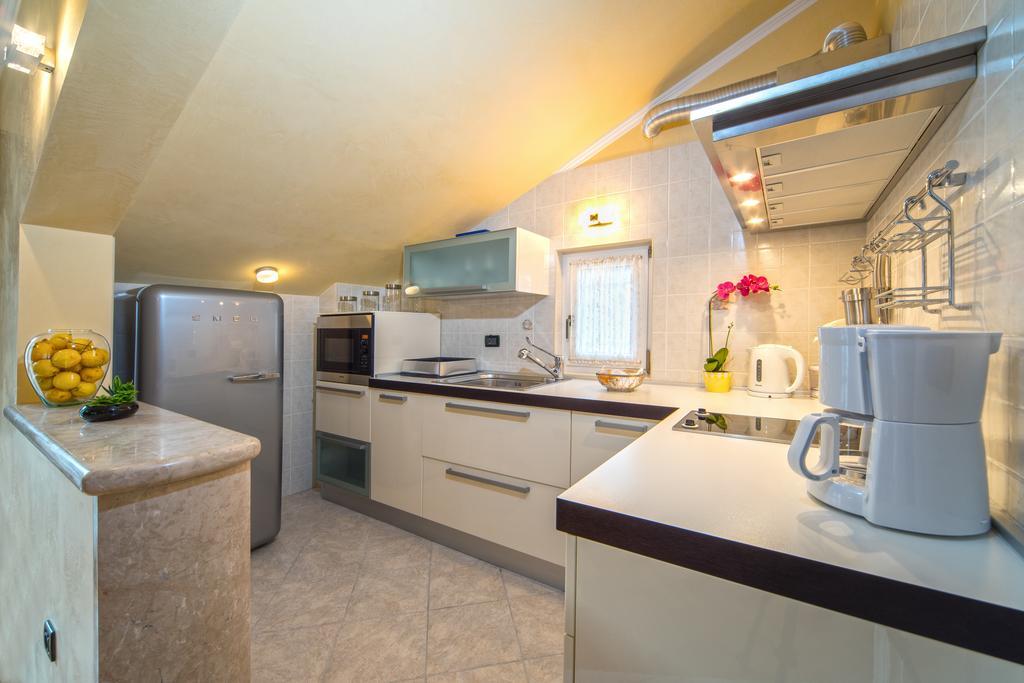 Apartments Anna โอมิช ห้อง รูปภาพ
